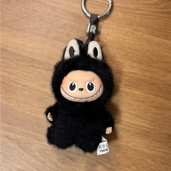 Authentic Popmart Pin For Love Labubu: Letter R - Picture 6 of 7